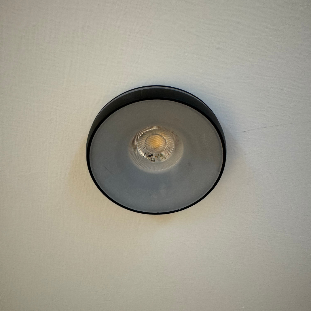 Qavun Holo Serisi Yuvarlak Siyah Spot Light QV 11202-008