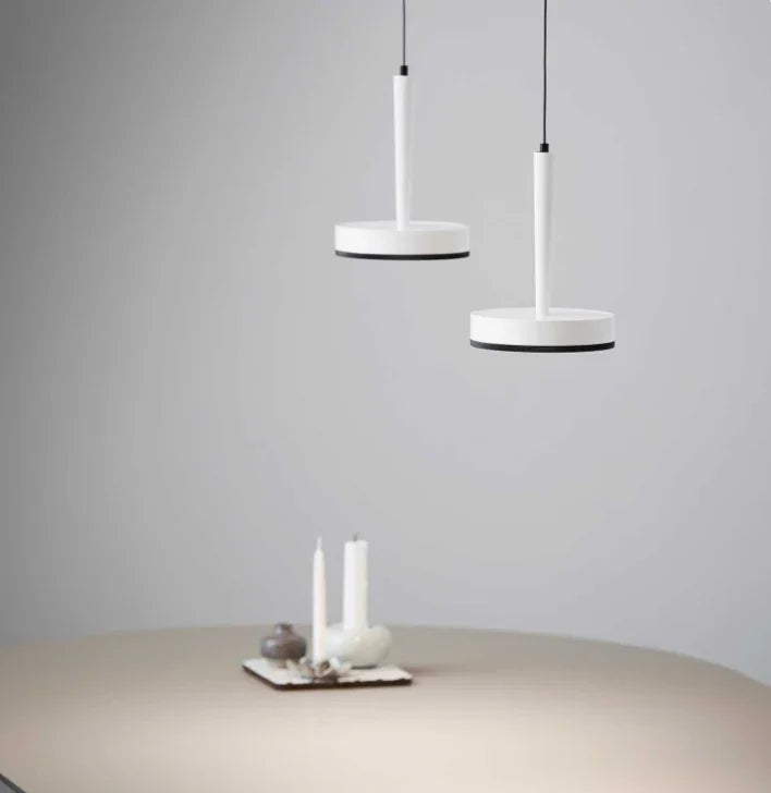 Qavun White Avatar Light