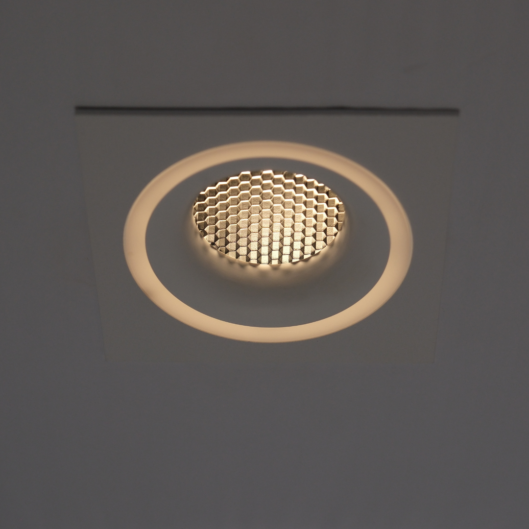 Qavun Holo Serisi Kare Beyaz Bal Peteği Spot Light QV 11201-003