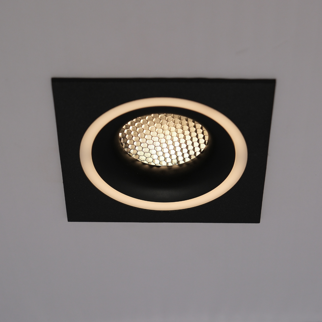 Qavun Holo Serisi Kare Siyah Bal Peteği Spot Light QV 11202-003