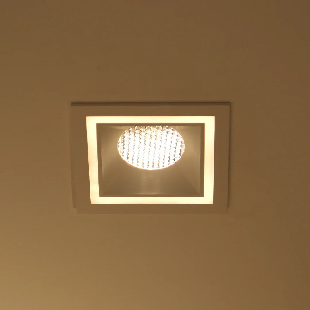 Qavun Holo Serisi Kare Beyaz Bal Peteği Spot Light QV 11201-006