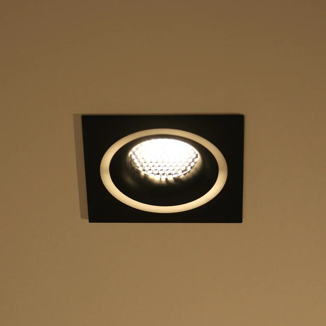 Qavun Holo Serisi Kare Siyah Bal Peteği Spot Light QV 11202-003