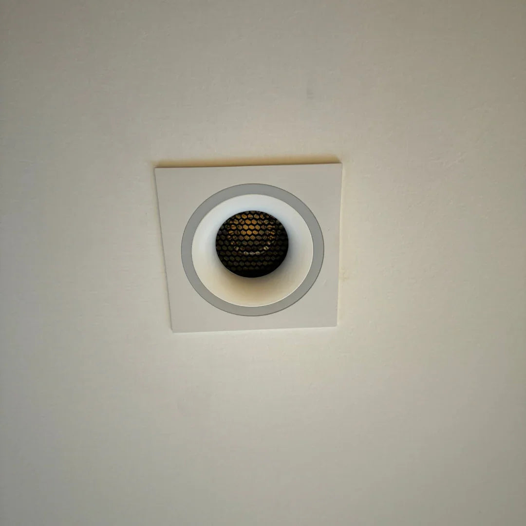 Qavun Holo Serisi Kare Beyaz Bal Peteği Spot Light QV 11201-003